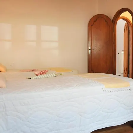 Colombiera-molicciara Sleeps 10 With Pool And Wifi Villa Nicola