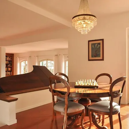 Villa Colombiera-molicciara Sleeps 10 With Pool And Wifi